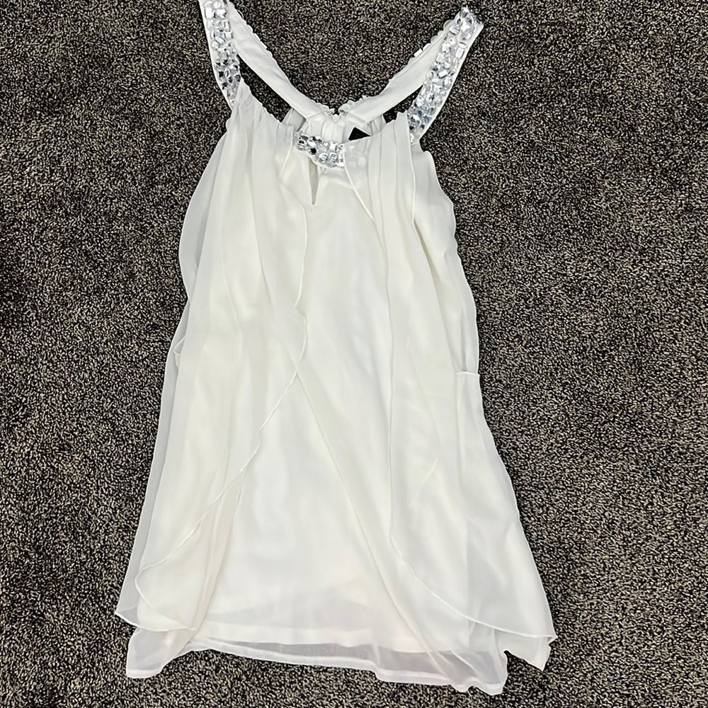 White elegant dress size 8